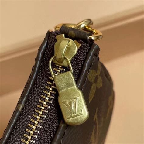 LOUIS VUITTON Louis Vuitton Mini Pochette Accessoir M80863 